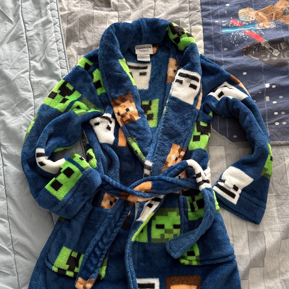 Blue Minecraft Patterned Robe boys size 6